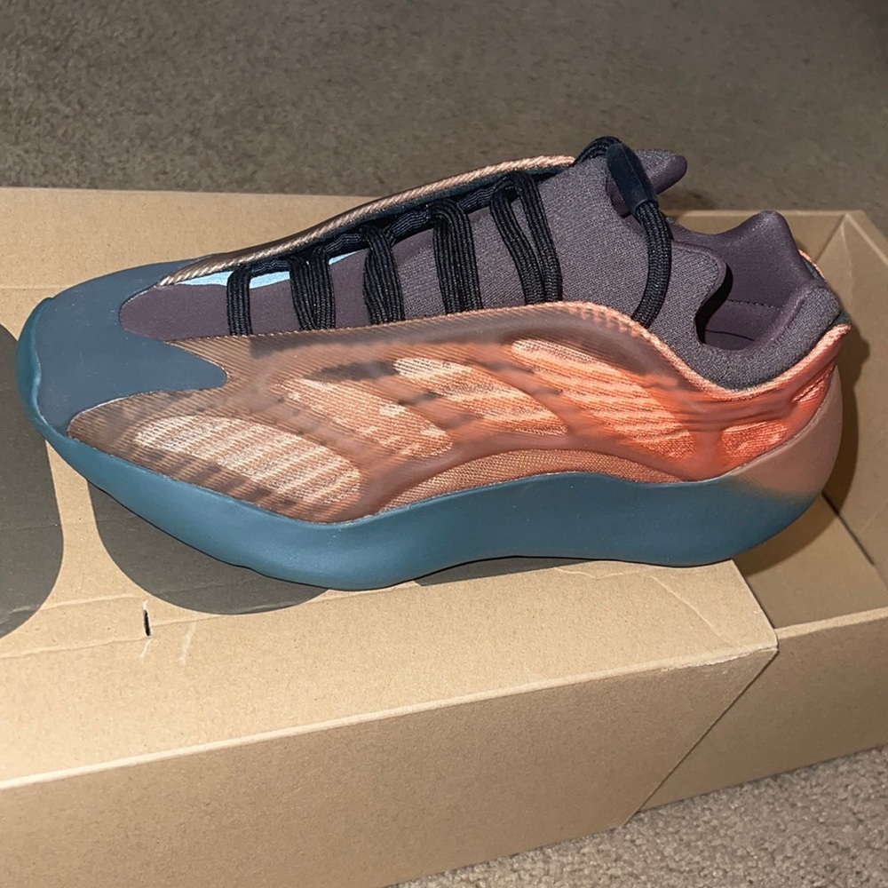 Yeezy 700 copper